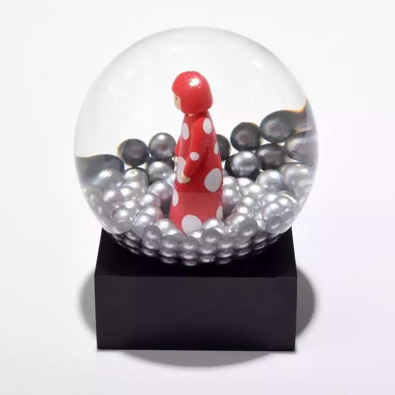 Yayoi Kusama-Snow Globe, 2019