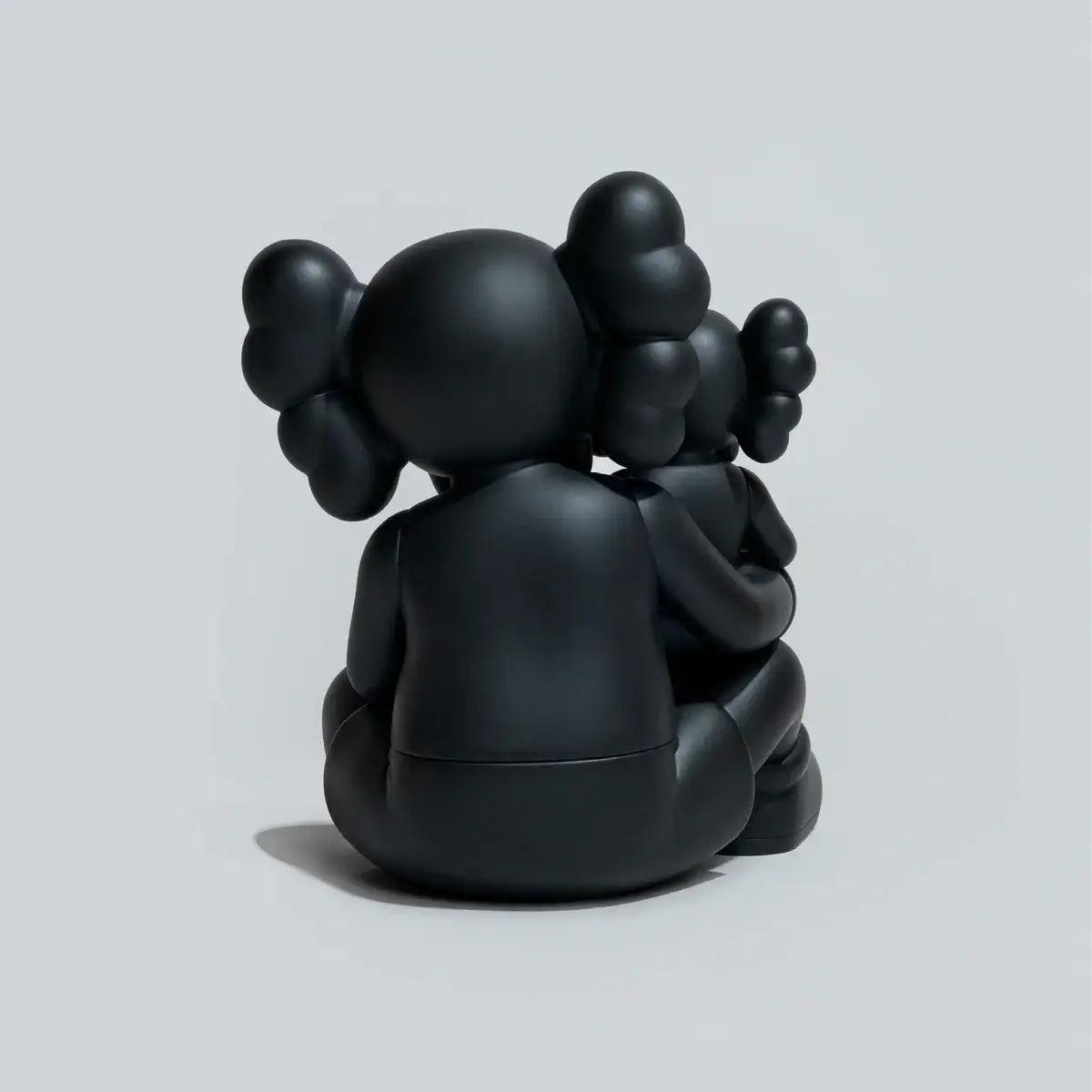 KAW-KAWS:HOLIDAY Changbai Mountain Figure (Black)