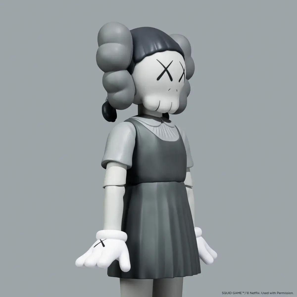 KAWS | YOUNG-HEE Figure (Grey),2024-3